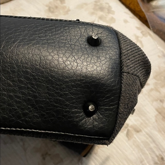 PISTIL - Picture 7 of 8